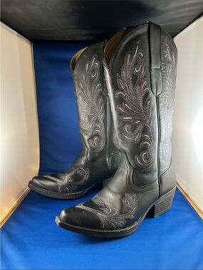 Black Embroidered Western Heeled Boots - Women